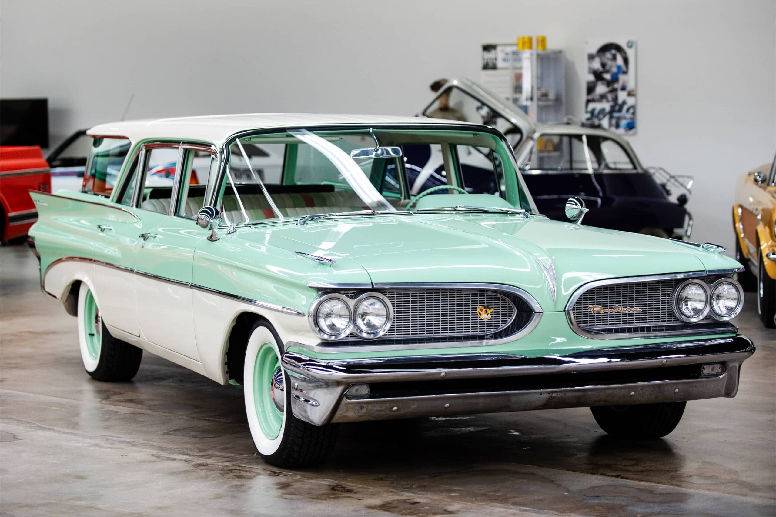 1959 Pontiac Catalina Safari Station Wagon - Midwest Dream Car