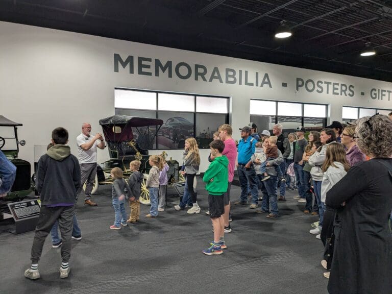 PXL_20250406_191543365.MP